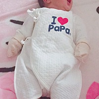 跪求宝妈们怎么下奶，奶水不足宝宝老是饿哭，想断了奶瓶，一直哭很心疼，吃了奶瓶就不好好吃奶了，有没...