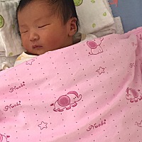 报喜 2.3 顺产七斤四两，女孩，双顶径9.63，医生说宝宝头像核桃一样硬……我孕期喝了很多豆浆，牛奶，没...