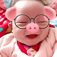 可以说我坐月子很幸福的了，因为下面撕裂严重，一个月都躺床上，吃饭要喂，上厕所都是躺床上下面放个尿...