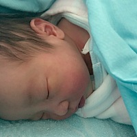 2019年2月6日19:50我家小公主降临，虽然用了无痛但也是痛不欲生，只有经历的人才知道，无侧切，有撕裂！...