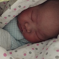 来报喜了，2月7号，中午1点40，顺产8斤小棉袄🥰🥰🥰虽然很痛，但是值得了