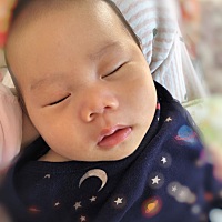 姥姥陪伴了20天，今天启程回老家了，纵有再多的不舍，妈妈也不能再让你姥姥留下。虽然奶奶，爸爸都是客...