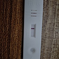 月经还有5天就来了，胸疼的特别厉害，今天买了试纸试了一下，你们看到几条杠呢 你们看到几条杠呢？ 几条...