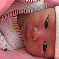 白天叫不醒，晚上一直哭怎么办。