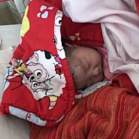 宝宝出生了，提前了9天，顺产男孩，7斤6⃣️两，宫缩了三十几个小时才生下来，疼的时候就想着为什么不刨...