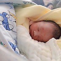 36周加，宝宝提前出来了哦，可能着急想过年，嘻嘻，给各位宝妈分享哈，顺产打了无痛，7号早上开始痛然后...