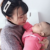 何时才能晚上不用成夜成夜的起来喂奶 到底要何时才能好带一些 熬夜熬成婆 带个孩子真不容易