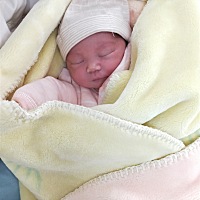 报喜了！2月7日14点 05分刨腹乔治一枚7斤2两。头胎女儿凑成好字！愿宝妈们也心想事成！