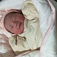 19年2月12日下午2:30分 无撕裂无侧切 女宝一枚