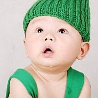 为什么宝宝总流口水？ 宝宝流口水的原因 宝宝流口水是常见，但是也真的是困扰着好多宝妈，有时候宝...