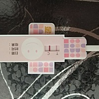 这是怎么啦，金秀儿试纸强阳的时候发现有点血丝？