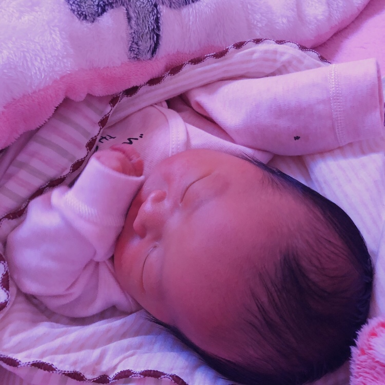 PS:分享几张美美的儿童房布置图，w已经迫不及待等出了月子回去广州家里布置起来了^_^