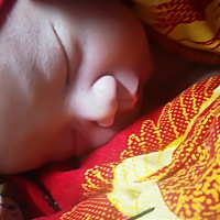 小宝终于出来了，13号晚上7点进产房8:55生的，男宝 七斤  儿女双全了