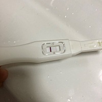 末次月经1月16号，这两天腰特别疼，今早第一次测试，这能说明就是怀孕了吗