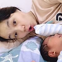 都说生完孩子有塞回去的冲动 反正我暂时没有 慕宸很乖 不闹人 之前都说我胎动大 有爱发脾气 宝宝一定不...