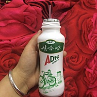 有婆婆妈特别好 感冒了 给我买了一联AD钙奶 给我弄不好意思了