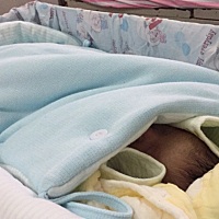 情人节前一天提前出生，是给你的情人妈提前准备礼物吗？？？