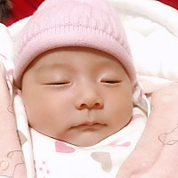 50天的葡萄已经8天没有排便💩了，寻求各路宝妈支招