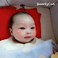 我们家豆豆爸爸一抱就哭，他很喜欢奶奶，大姨和二姨抱抱，都说有了宝宝增进夫妻间的感情，男人带孩子始...