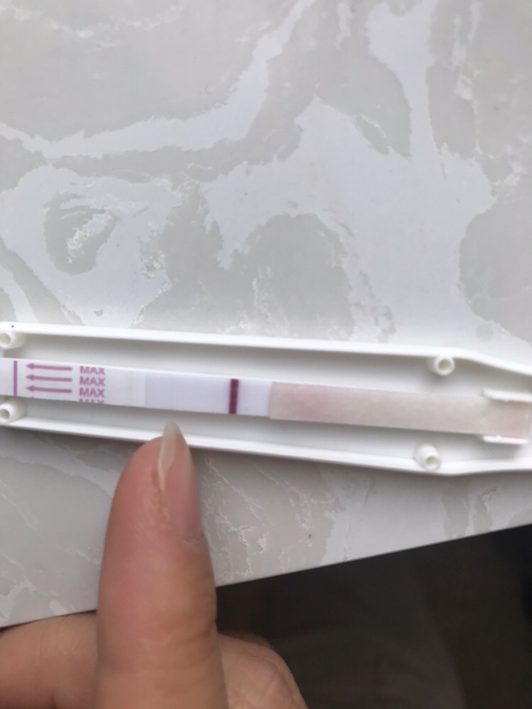 不知道是不是意念灰，眼睛都窜花啦，试纸拆稀碎