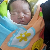 终于卸货了，顺产女宝一枚，7斤7两