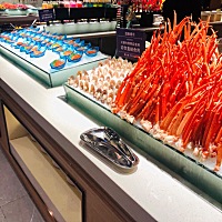 洗浴➕自助，我已经很节制了，才吃了两份三文鱼……心情好最重要！今天已经拉过两次大便了……摄入与输...