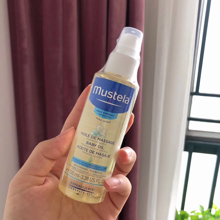 宝贝抚触按摩油，味道好闻到爆炸，细腻好吸收，躺在花丛中晒太阳的感觉！