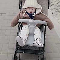 有了孩子以后 不敢再像以前以前花钱大手大脚的 总是会想到要给孩子买件衣服 要给孩子买双鞋 要给孩子买...