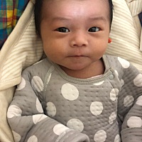 宝宝今天19天了，很乖的宝宝，一点也不闹，祝正在孕期的妈妈接好孕❤️