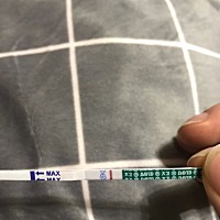 断断续续测了6次都是一条杠，昨天一睡醒就腰酸肚子疼，平常月经前都没这么痛过，哎，这个月估计没戏了，...