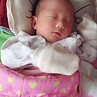 18天的小孩这几天白天总是不好好睡觉 放下就醒 ，玩没一会就耍 什么情况？