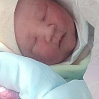 顺转剖，痛了两天，一直忍着想顺产，无痛都打了，宫口开两指不开了，一大早拉我去剖腹，我是哭着到剖腹...