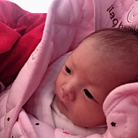 生下来是是单眼皮。以后会变成双眼皮吗。有没有知道的