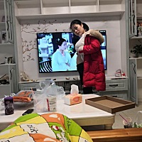 双胎十三周 的肚子，总觉得有点小，躺下的时候更是摸不到肚子。医生说我整个孕期要长17kg到25kg，才正常...