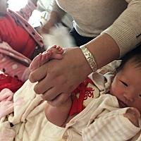 顺产获得女宝宝一枚，怀男怀女妈妈其实内心有些预感的，怀孕期间我的症状还都挺像女儿的肚子圆圆，胃口...