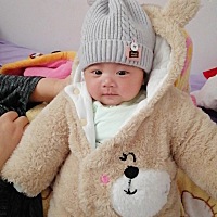 看着臭臭一天天成长，再大的委屈和难过都不算什么。宝贝加油，陪妈妈一起成长。。