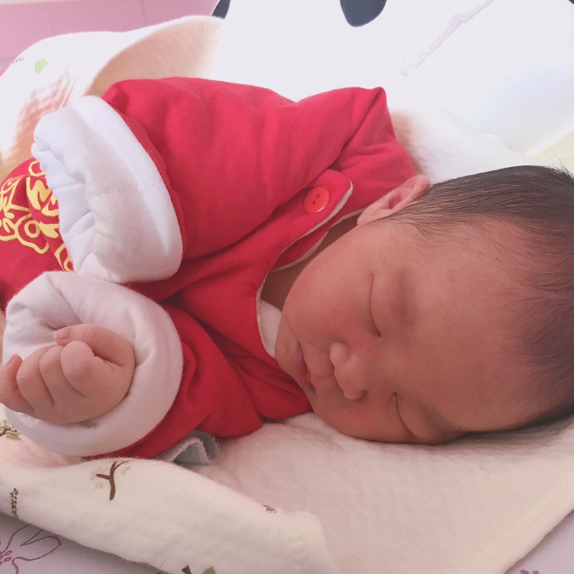 小O出生第二天~