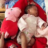 女宝宝出生🐣一般多少厘米啊，然后一个月一般长多少啊……