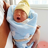 对你好不好坐月子试一试，婆婆始终不是妈，老公也只是摆设，我就不知道当初是不是脑壳被门夹了才会生二...