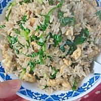 宝妈们加餐了，我和大宝把这一大盘给造了 附上我家小眼睛一枚