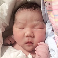 宝贝儿子提前发动出来了，7斤8两，剖腹产的，怀孕的时候一直直觉是儿子，结果真的是儿子。这几天一直在...