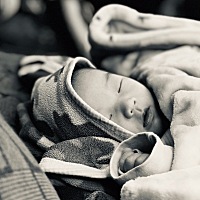 母乳太少 怎么办 好烦 不想喂奶粉 大家有什么好办法吗？
