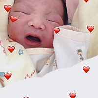 有没有宝宝出生以后c反应蛋白和降钙素原高的 出生第一天没有拉屎 医生说在肚子里宝宝拉屎了 怕有感染 现...