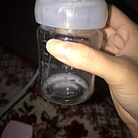 心累，用吸奶器吸大半天吸一滴奶都要好久才掉下来。。。。。本来想看看宝宝吃我母乳有多少吃，够不够吃...