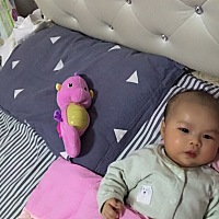 哺乳期屁臭又多怎么回事，我真的尴尬的不得了！宝宝也是屁多。有同款吗？什么问题