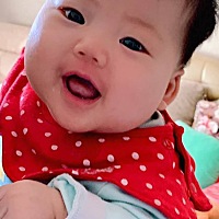 宝宝，妈妈爱你。做你妈妈真幸福！上帝造人真奇妙，看见你就开心幸福。