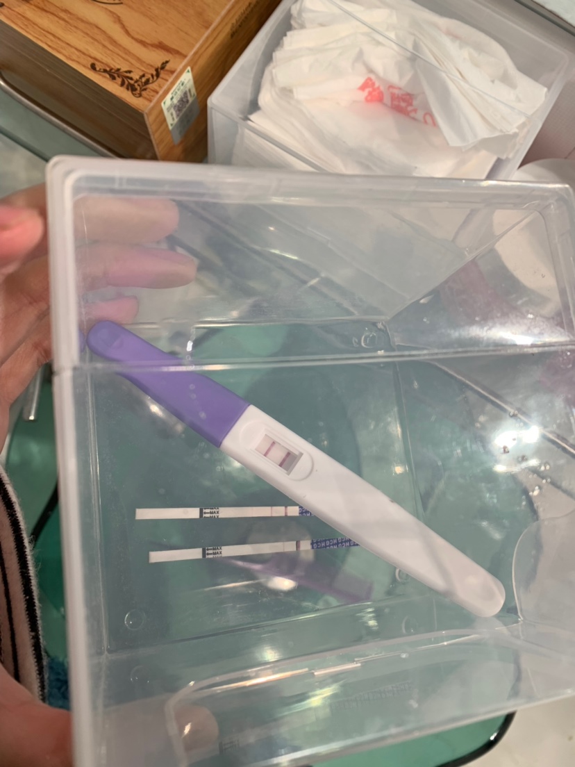 测了三次都是两条杠杠，只是前面的杠杠不是特别明显，后面越来越明显了