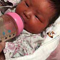 宝宝才生4天黄疸高要住院还不让人家陪，心疼死了！