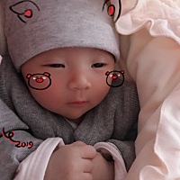 2月14日发了催生贴，当天晚上11点半破了羊水进院，可惜内检说是骨盘小顺产机率低，签字刨腹产后经历了几...