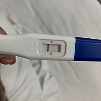 感觉眼睛都要花了，是不是结果超过10分钟就无效了，不知道是不是怀，明天才是月经期，末次月经2月1号，1...